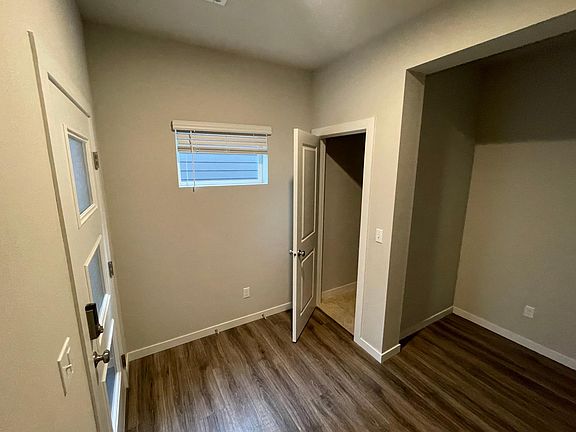 4th image of 3206 104th Ave NE
