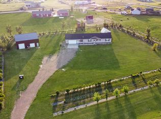 5733 Freedom Ln, Williston, ND 58801