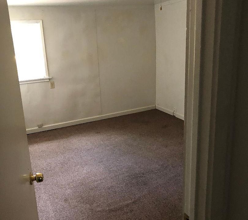 1st image of 3907 E Grant Ave #A