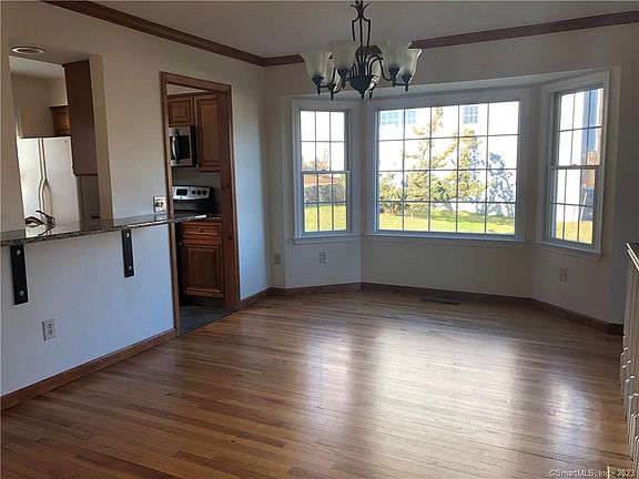 4th image of 120 Prospect St APT 10