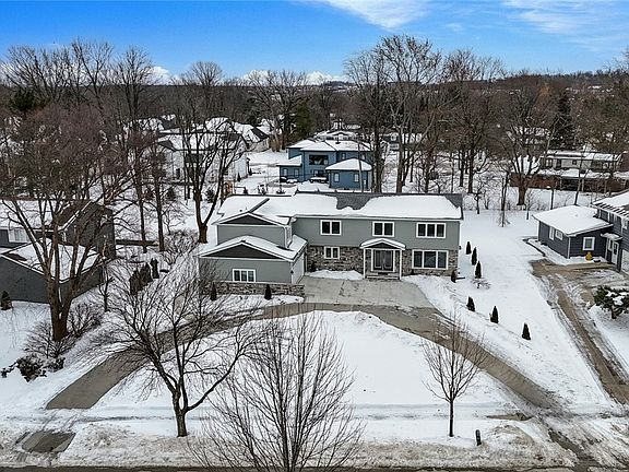 2nd image of 26436 Annesley Rd