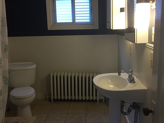 5th image of 59 Walnut St