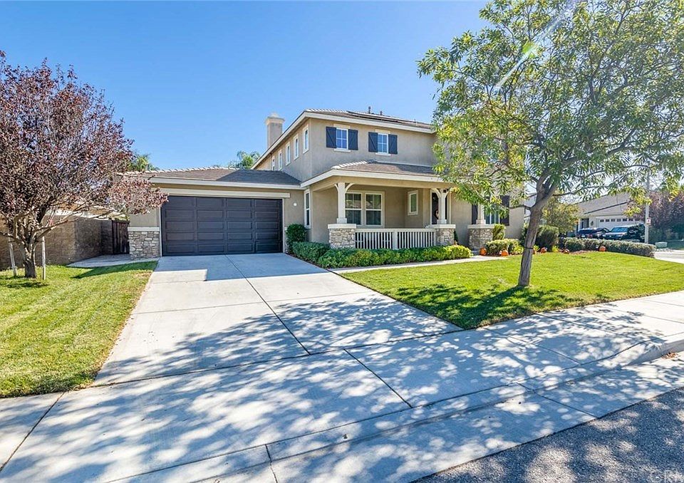 1st image of 27746 Bluewater Ct