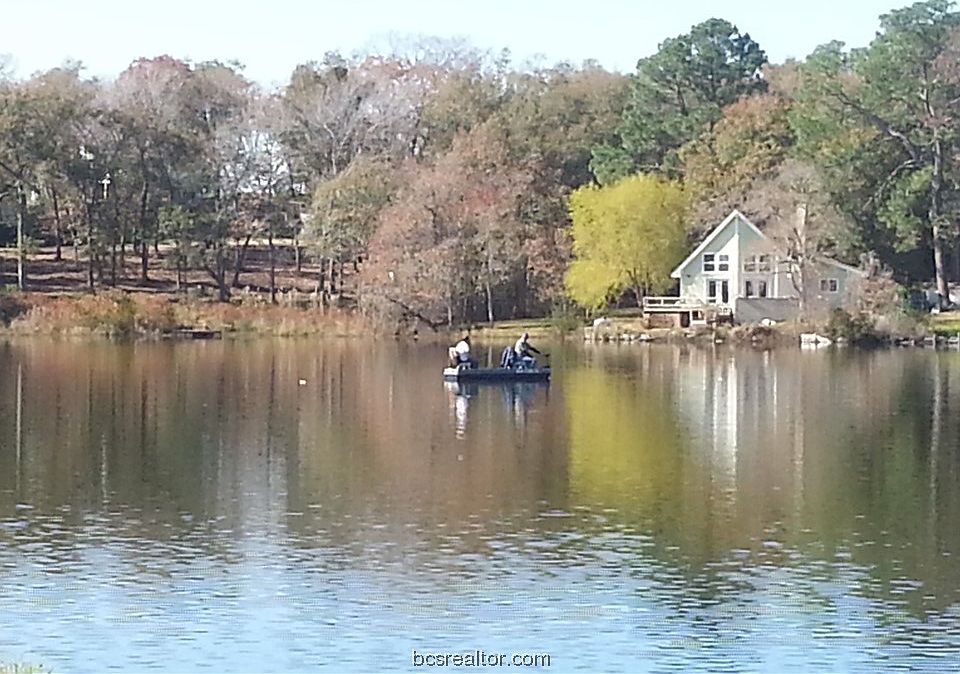 1st image of Cherokee Dr