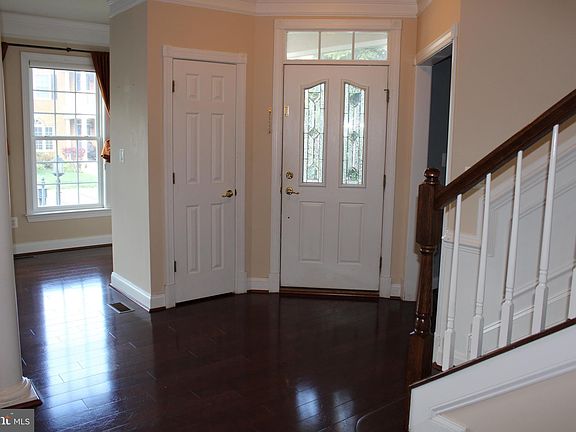 2nd image of 41833 Bristow Manor Dr