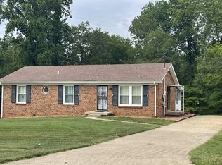 338 Hampshire Dr, Clarksville, TN 37043