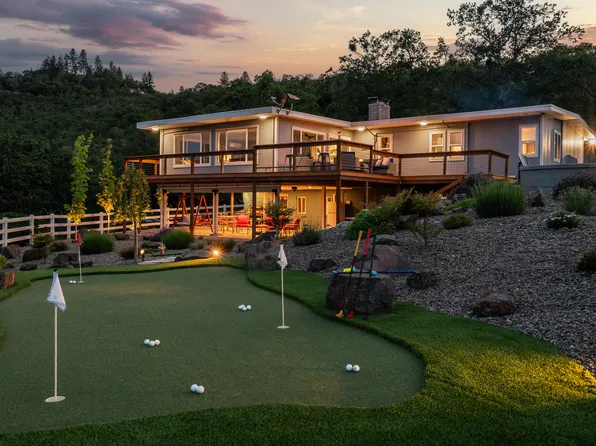 4855 Pioneer Rd, Medford, OR 97501