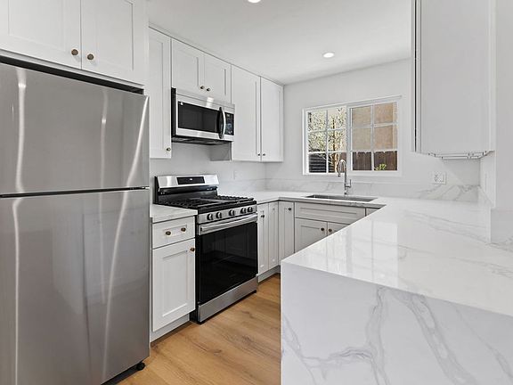 3rd image of 4264 42nd St APT 1