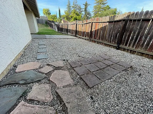 2385 S Whitney Blvd — Photo 13