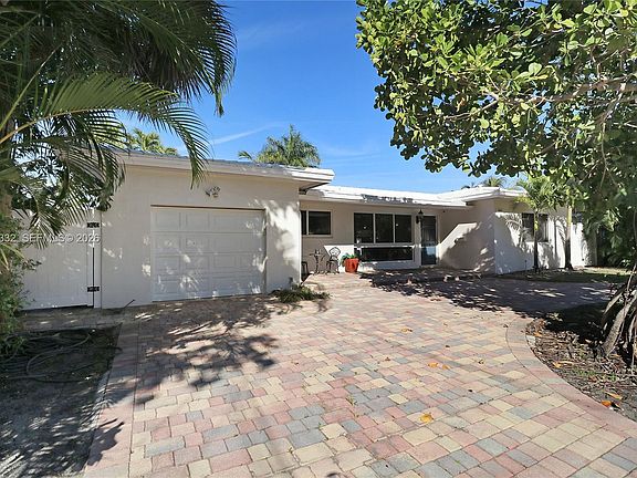 3rd image of 2031 NE 14th Ct #2031