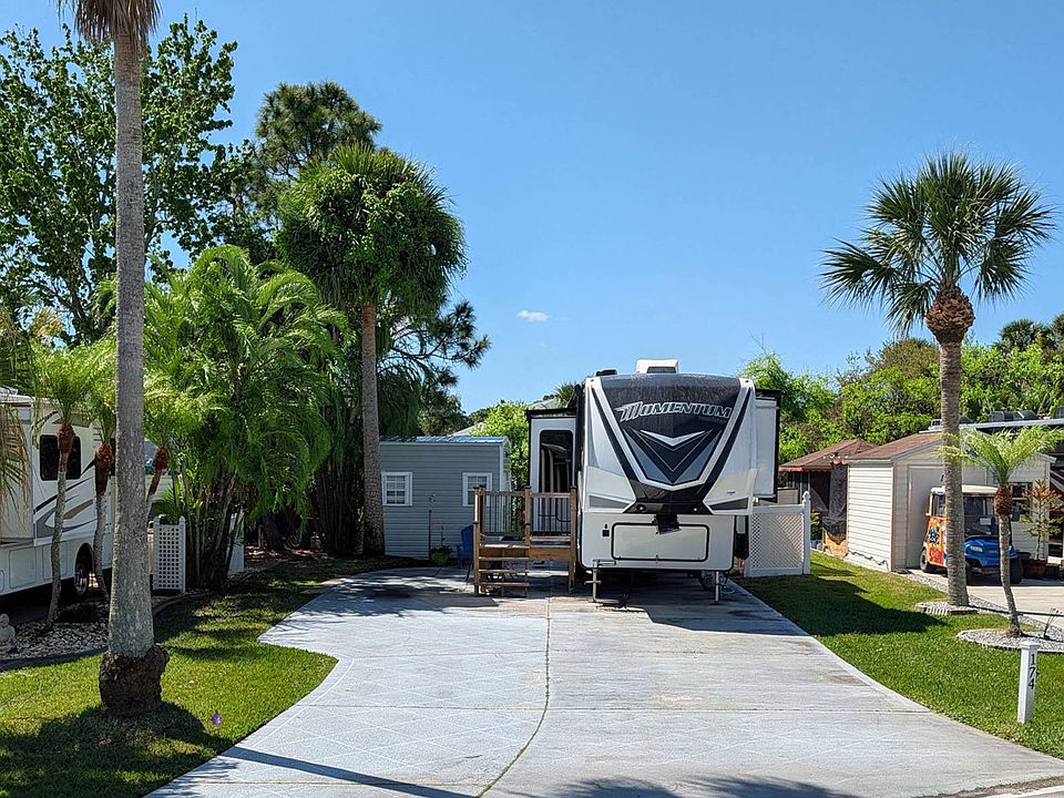 1st image of 174 Plantation Dr