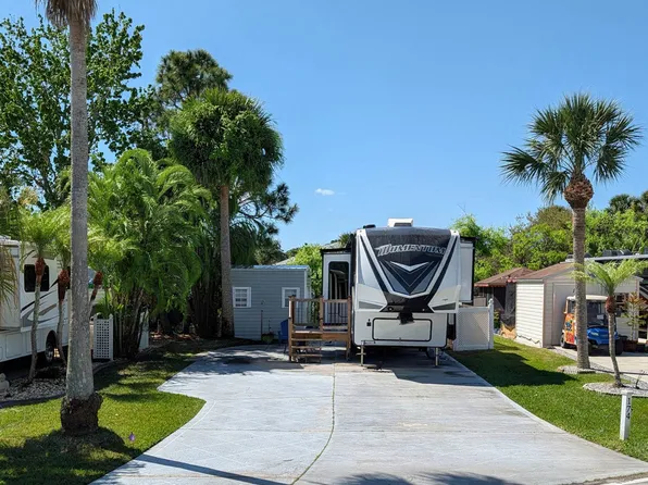 174 Plantation Dr, Titusville, FL 32780