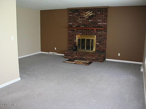 3rd image of 15 Red Bud Way