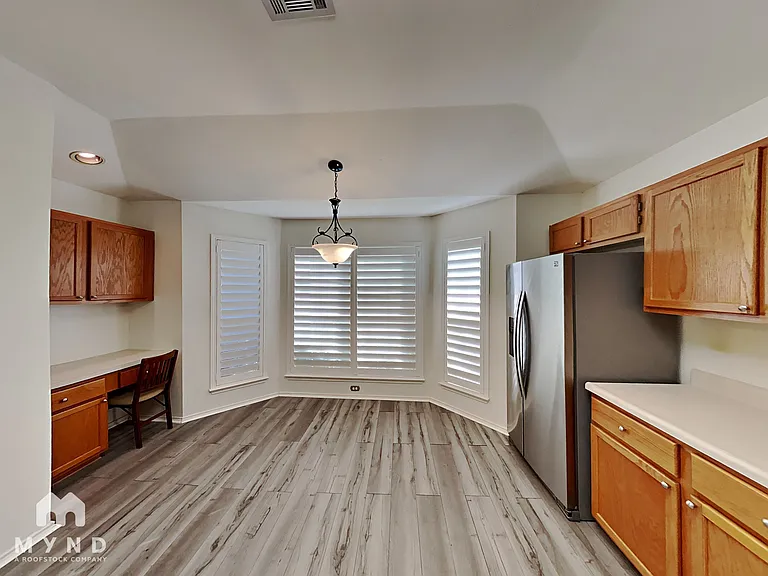 4611 Echo Lake Dr — Photo 6