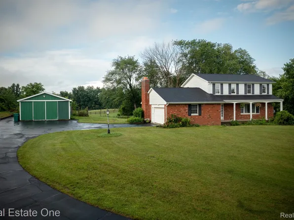 13225 Davisburg Rd, Davisburg, MI 48350