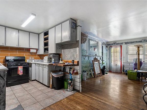 4th image of 1550 Bells Ferry Rd