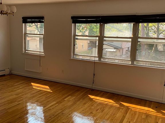 4th image of 6119 163rd St Floor 3