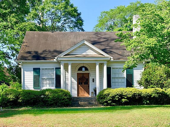 3rd image of 509 Fort Dale Rd