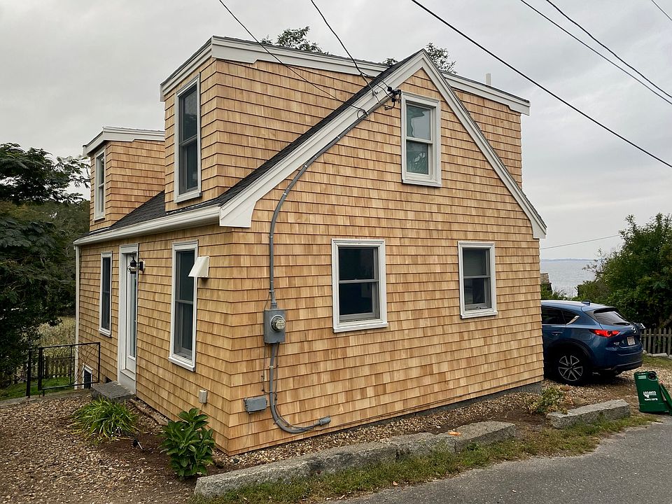 22 Andrews St - a 3 story cottage with two parking spaces