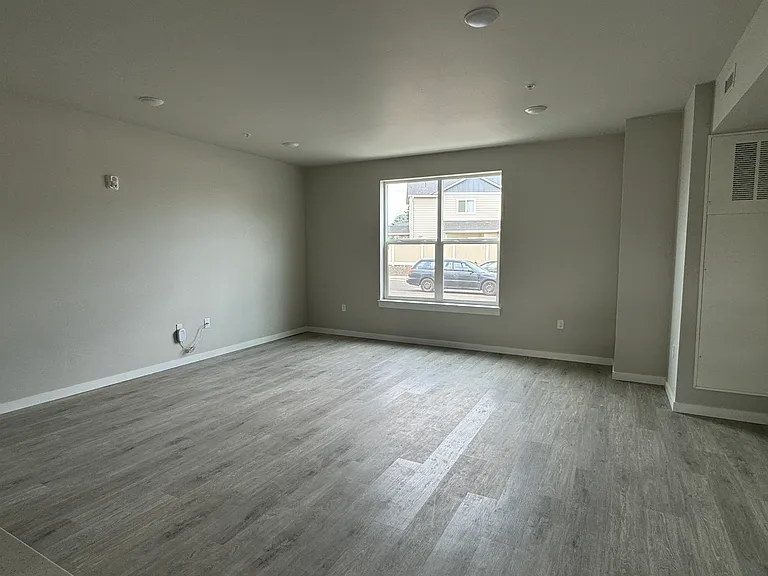 532 N 44th St — Photo 12