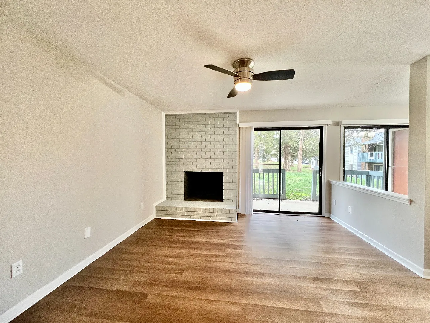 11084 Harrowfield Rd- Welcome Home! — Photo 2