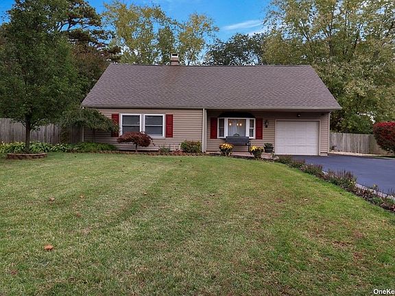4th image of 15 Lacebark Ln
