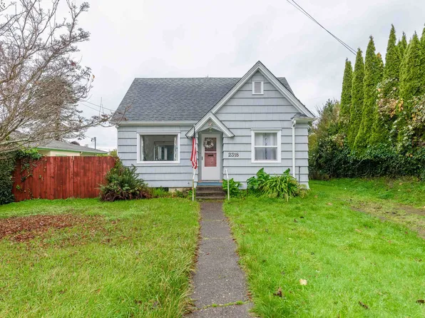 2318 Liberty St, North Bend, OR 97459