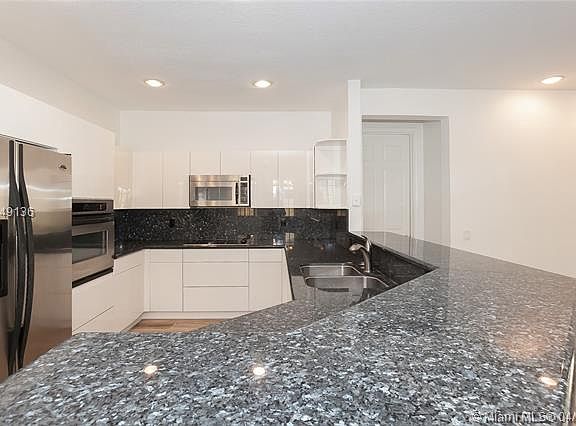 5th image of 1614 Passion Vine Cir #292