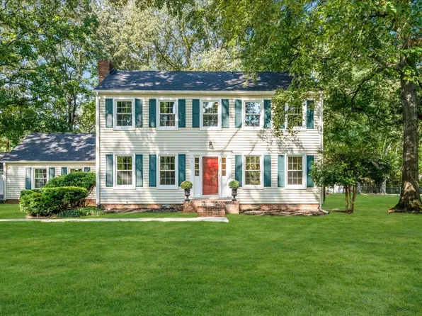 302 Marbeth Ln, Tullahoma, TN 37388