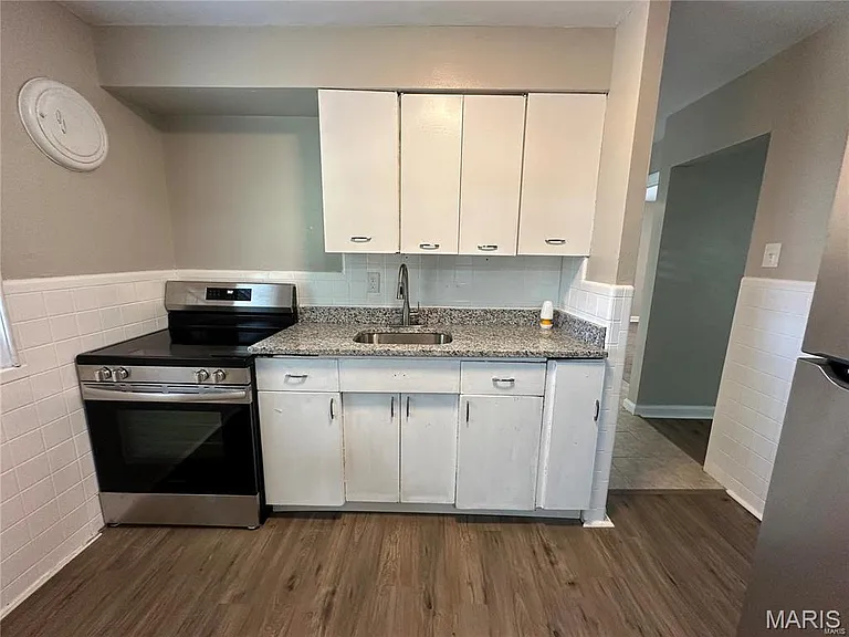 815 Fontaine Pl — Photo 8