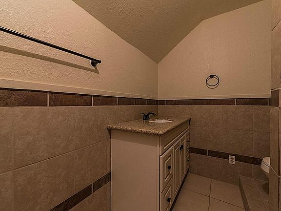 5th image of 815 Belvedere Dr