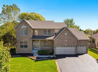326 Prairieview Dr, Oswego, IL 60543
