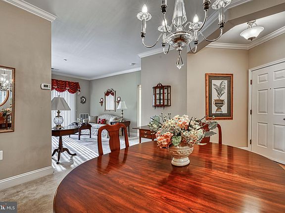 4th image of 1601 Martha Ct Unit 204