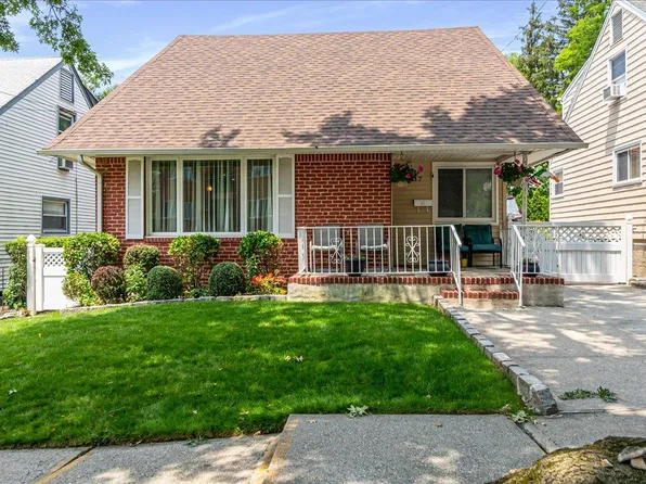 24837 Thebes Avenue, Little Neck, NY 11362