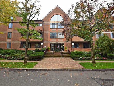 10 Canterbury Rd APT 3H, Great Neck, NY, 11021