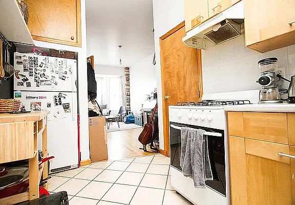 4th image of 621 Manhattan Ave #2F