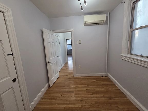 3rd image of 150 21st St #2-R