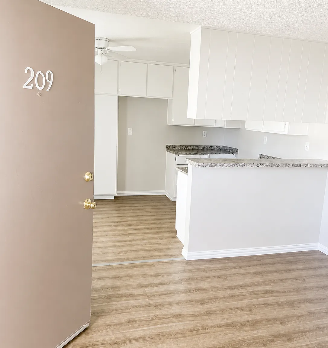 2 bed, 826 sqft, $1,400 — Photo 4