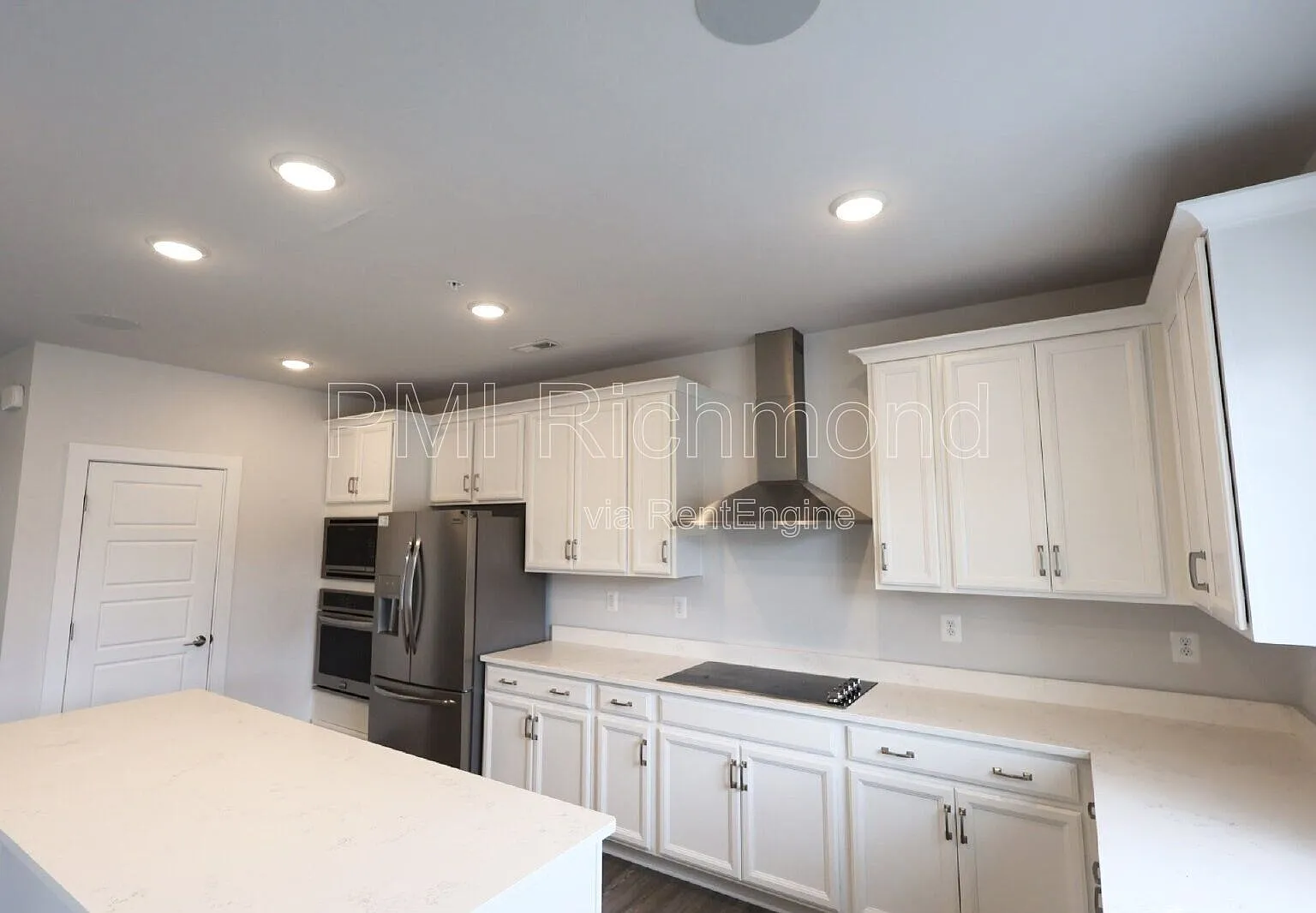 3 bed, 2.5 bath, 2509 sqft, $2,870 — Photo 4
