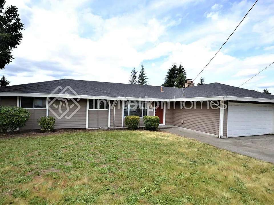1709 Dogwood Dr SE