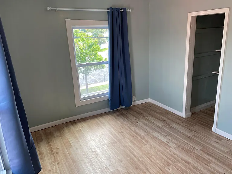 310 Gotham St #2 — Photo 32