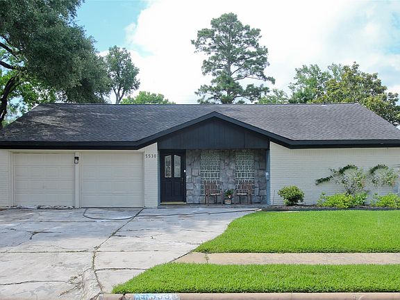 2nd image of 5530 Loch Lomond Dr