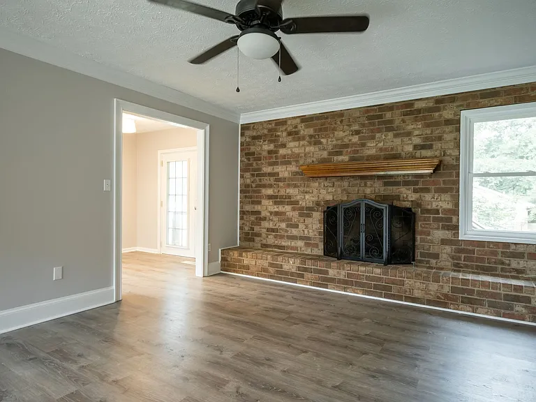 1030 Carriage Hill Rd — Photo 32