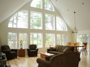 5209 N Fox Rd, Sanford, MI 48657