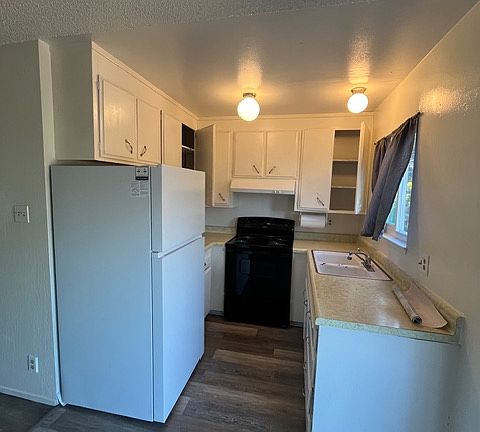 2nd image of 647 San Pablo Ave APT 5