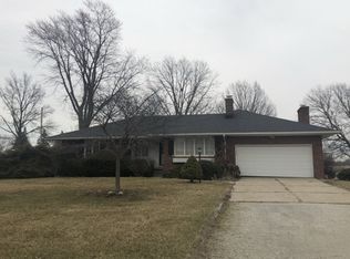 1329 S Coy Rd, Oregon, OH 43616