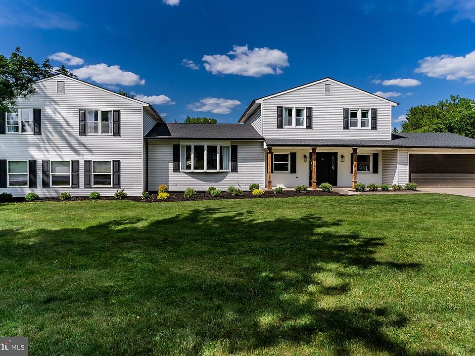 1st image of 2111 Sycamore Dr