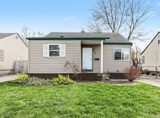 941 W Farnum Ave, Madison Heights, MI 48071