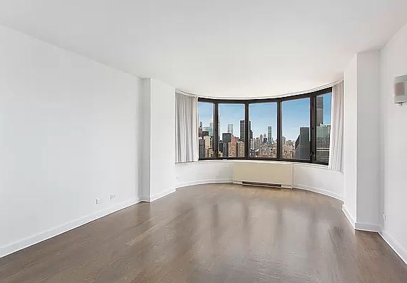 4th image of 330 E 38th St APT 50-H