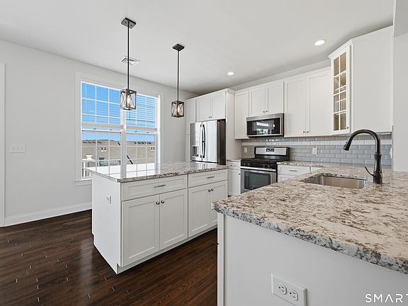 3rd image of 15 Moorland Dr #15